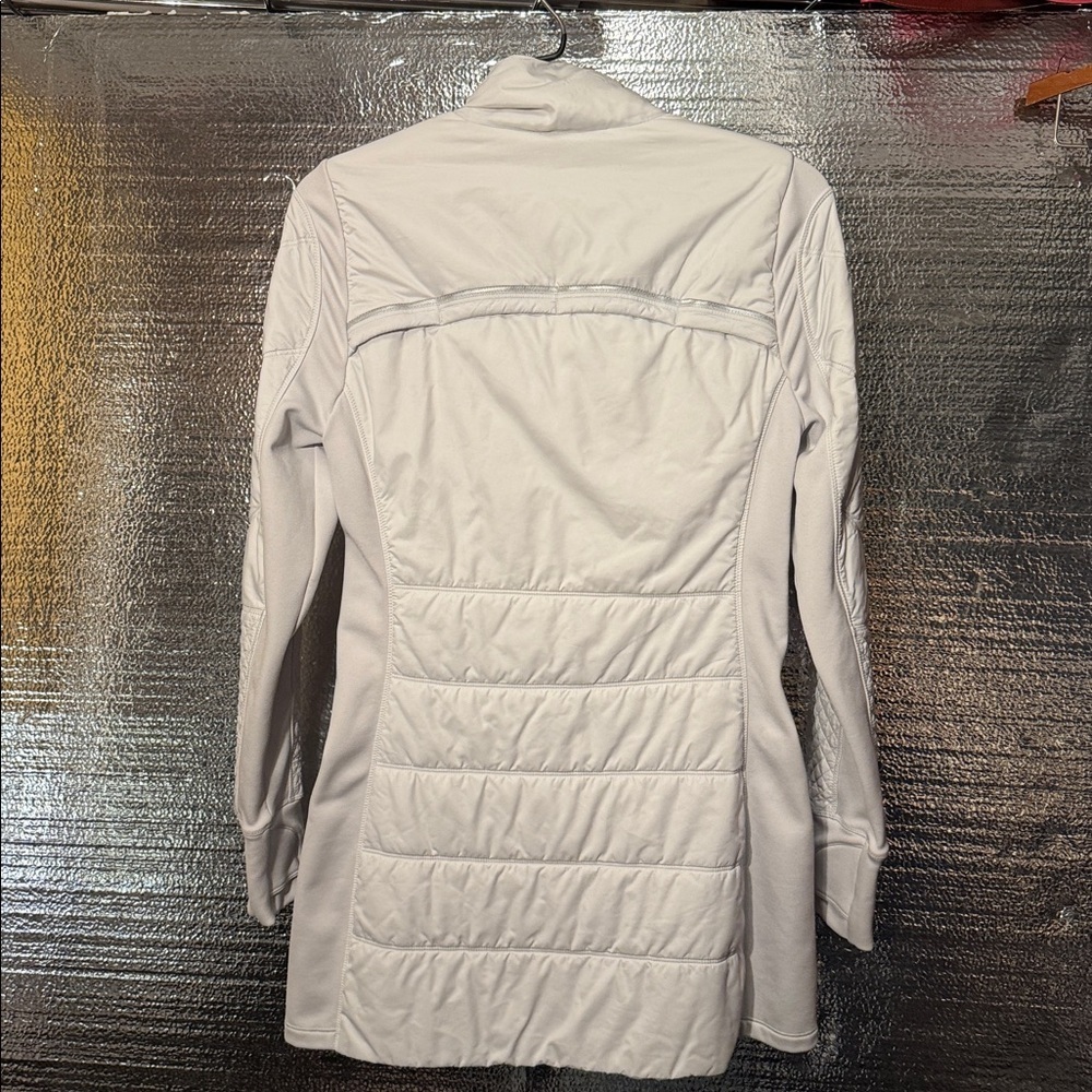 Athleta Primaloft Jacket. XS - Picture 7 of 13